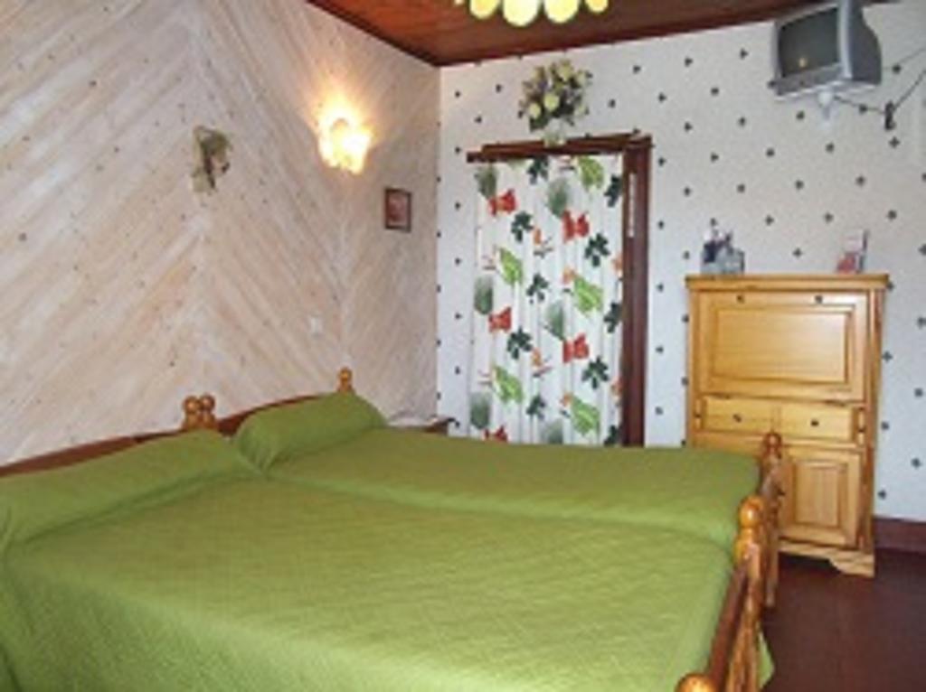 Domaine Des Parisses - Chambres D'Hotes Gennetines Habitación foto